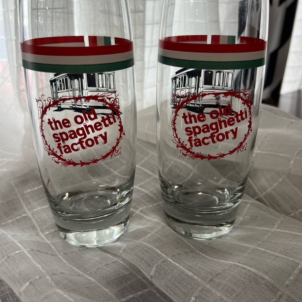 Vintage the Old Spaghetti Factory Set of Glasses Italian